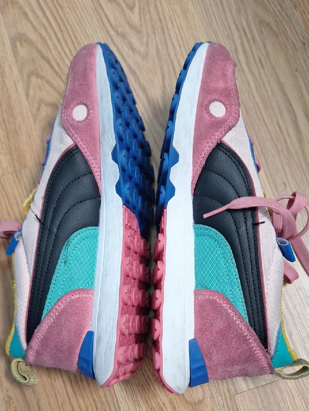 Puma Rider FV Future Vintage Multicolor Runner Sneaker - Pink, Teal, Black, Gold - Picture 5 of 13